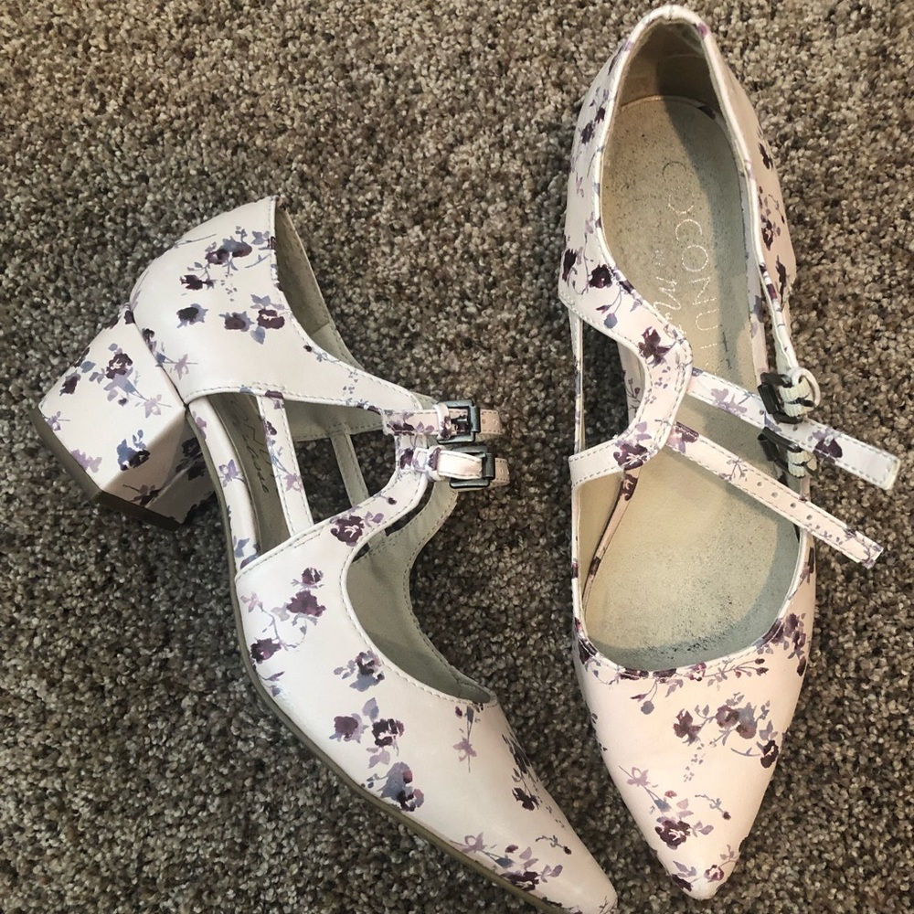 PIPER & SCOOT FLORAL HEELS